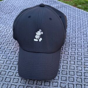Disney Black Cap with White Disney Parks Logo. Unisex